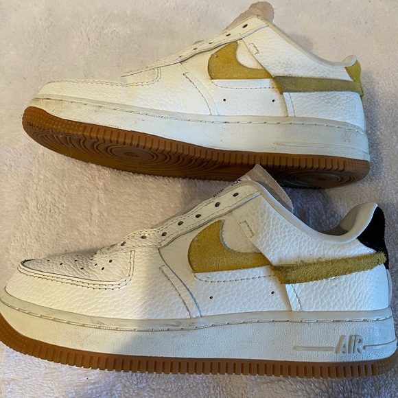 Nike Air Force 1 Vandalized
Sail Chrome Yellow (Women's) size 7 (BV0740-101) - Picture 9 of 14